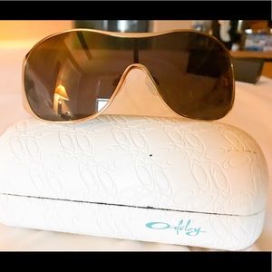 Oakley Signature Sunglasses